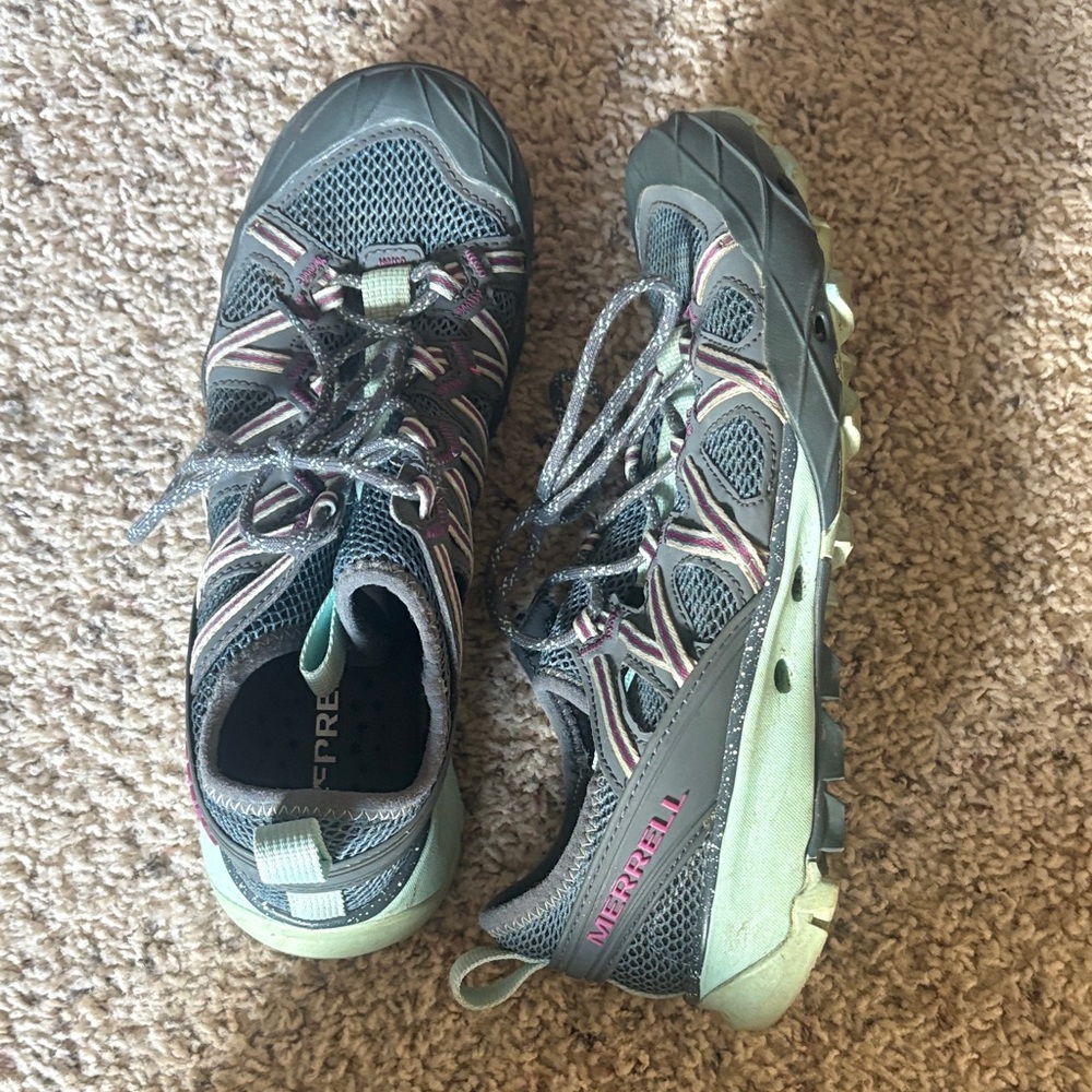 Merrell Women's Athletic Shoes in Gray and Pink